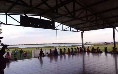 Karaja Vuelta al borde del colapso por la creciente.