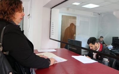 Abogada Natalia Rodríguez de Tierraviva al momento de presentar la denuncia ante la Fiscalía